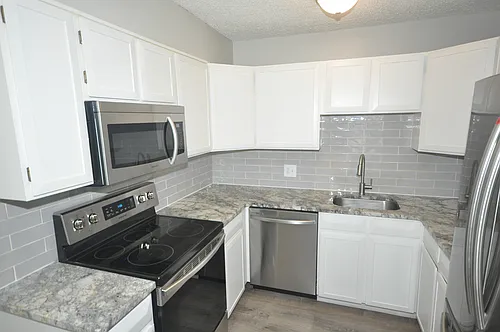 2120 S Vaughn Way Photo 1