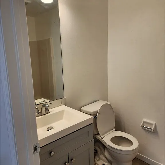 1248 Columbus Blvd #A — Photo 5