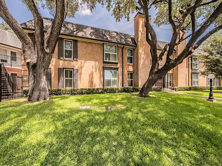10100 Regal Park Ln #222 — Photo 2