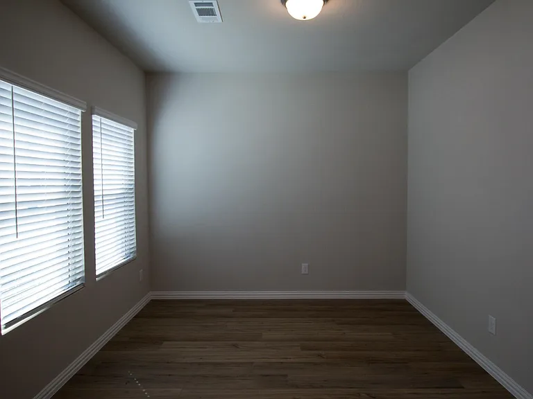 1103 Sweetleaf St — Photo 5