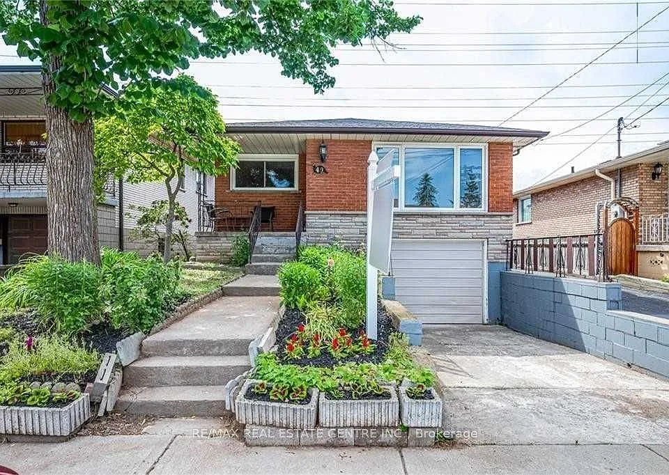 49 Selkirk Ave #BASEMENT
