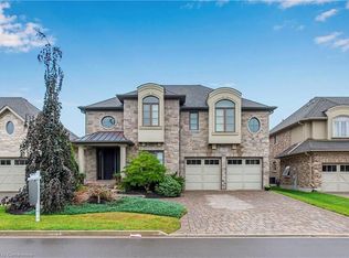 44 Jacob Gingrich Dr, Kitchener, ON N2P2X9