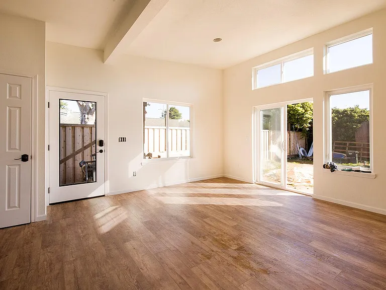 2226 William Ct — Photo 3