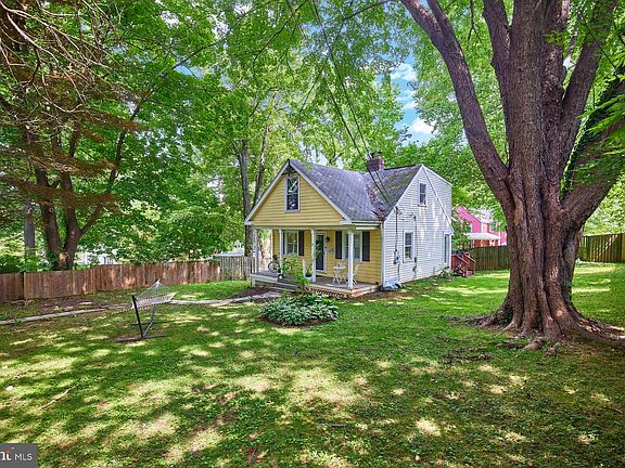 4th image of 6805 Woodland Dr