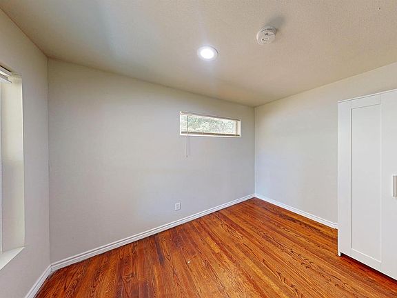 3rd image of 1911 Bosque Ln #18106357