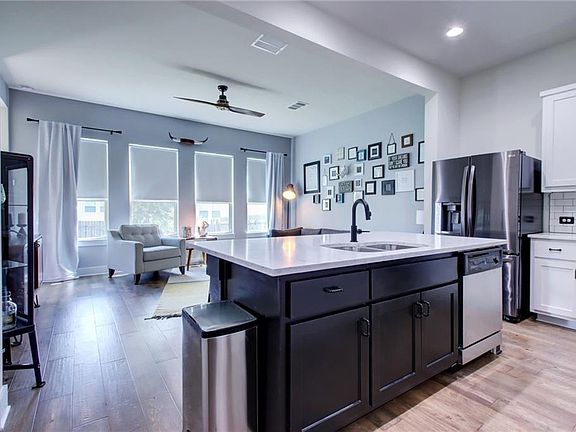 5th image of 13501 Metric Blvd #48