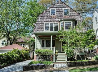 8 Parkside Rd, Providence, RI 02906