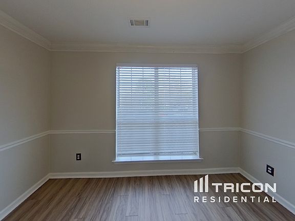 3rd image of 203 Belvedere Grn
