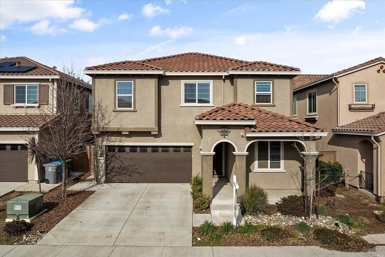 4 bed, 2502 sqft, $3,900 — Photo 1