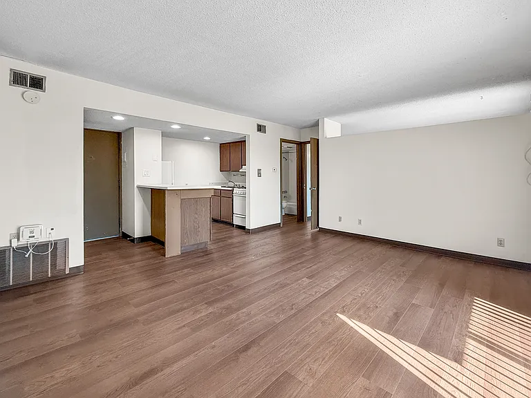 135 Dotson Dr #305 — Photo 4
