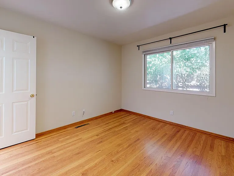 663 Newell Rd — Photo 10