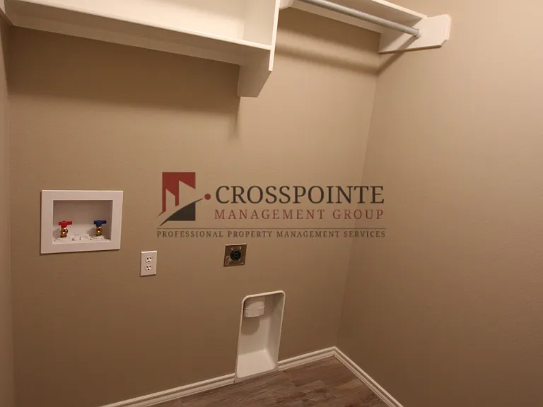 Brad Circle 1226 — Photo 16