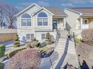 286 Meadow Rd, Rutherford, NJ 07070