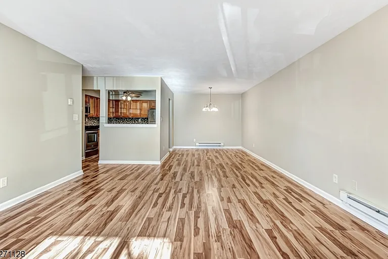 798 Eves Dr #2R — Photo 9