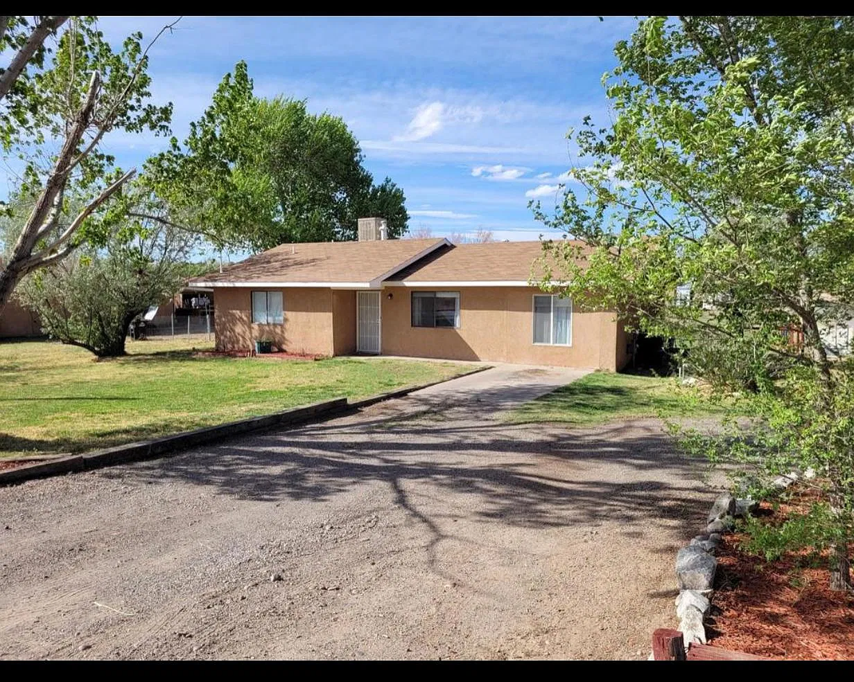 3 bed, 1500 sqft, $1,700 — Photo 1