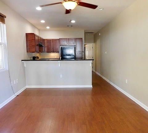 3rd image of 3908-10 Orleans Ave