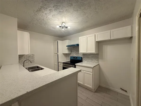 8553 Wilcrest Dr, Houston, TX 77099