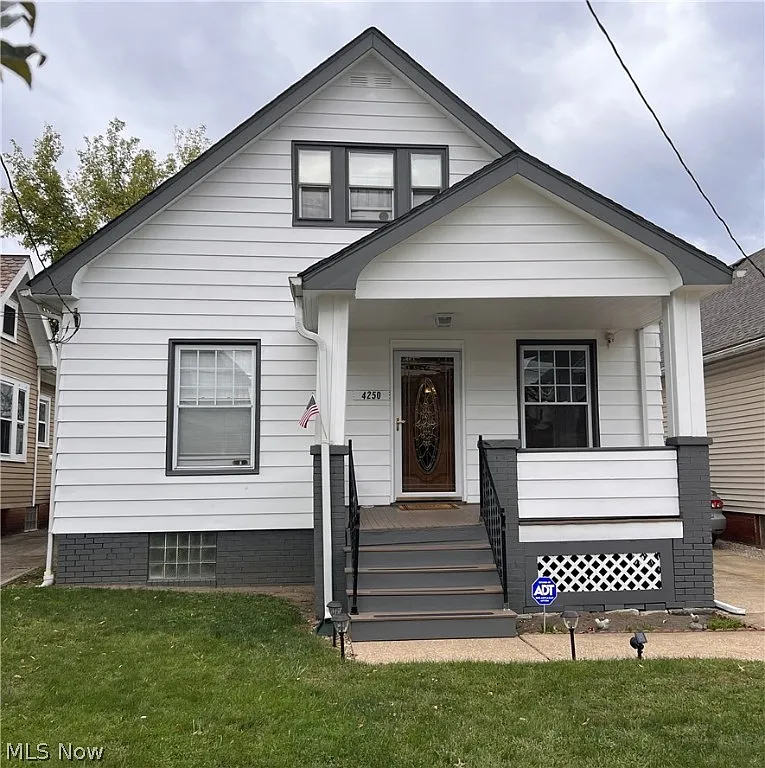 4250 W 23rd St photo 1
