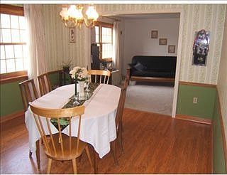 4th image of 1391 Parkview Dr