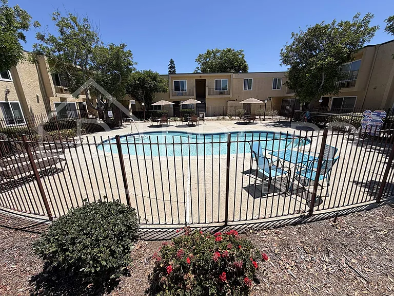 3240 Olive St — Photo 14