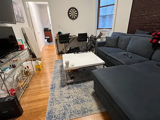 Rented by J PRESTON AND ASSOCIATES INC | media 10