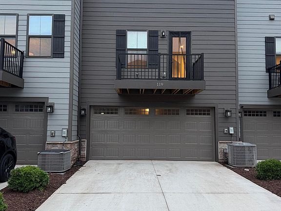 4th image of 119 Rollins Ave