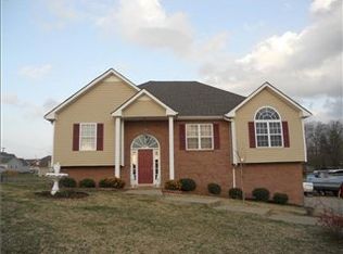 126 West Dr, Clarksville, TN 37040