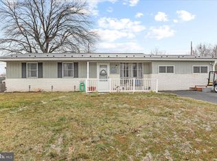 1316 Outer Dr, Hagerstown, MD 21742