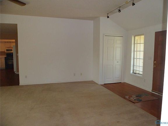 4th image of 102 Glenworth Ave