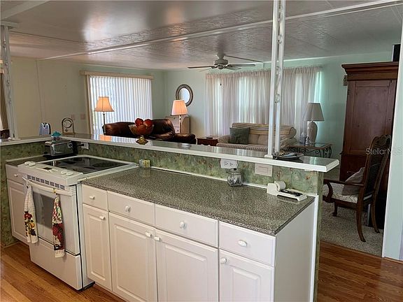 5th image of 34696 Lake Dr