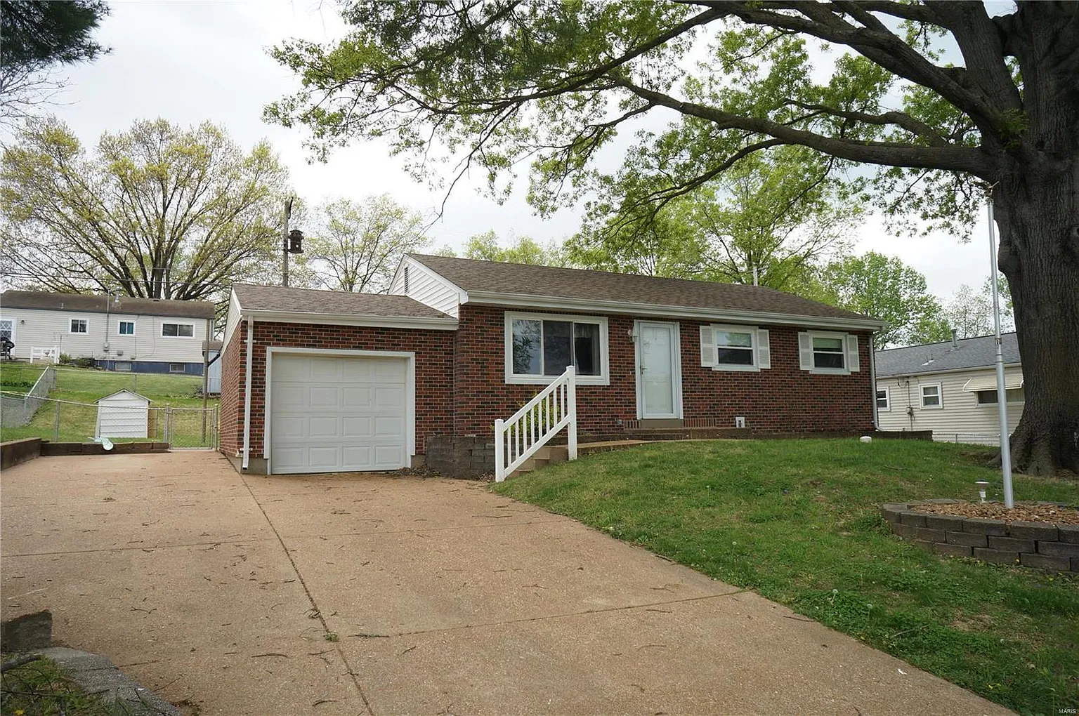 108 Bertrand Dr photo 1