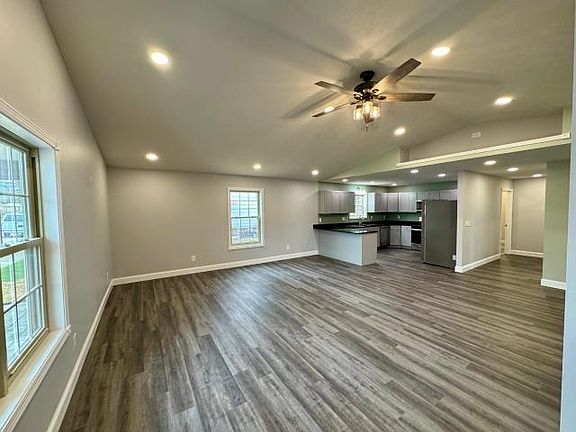 5th image of 8 Morrison St #7