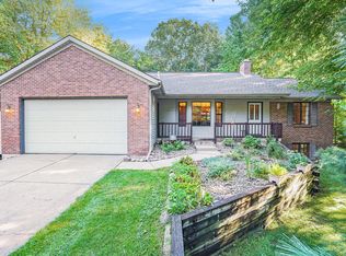 1909 Sycamore Dr, Dorr, MI 49323