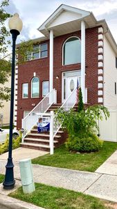 38 Opal Ln, Staten Island, NY, 10309