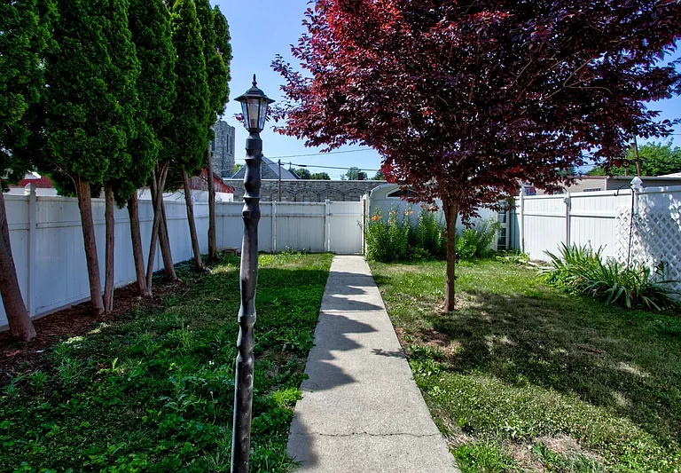 515 Locust St #2 — Photo 4