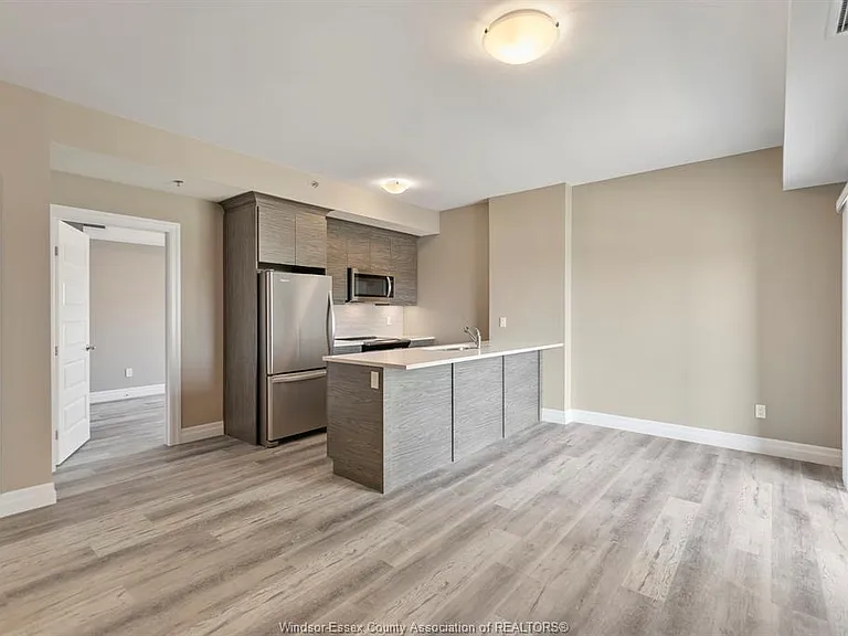 955 Ouellette Ave #407 — Photo 9