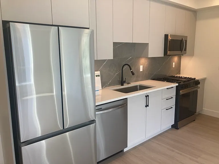 3528 146a St #514 — Photo 14