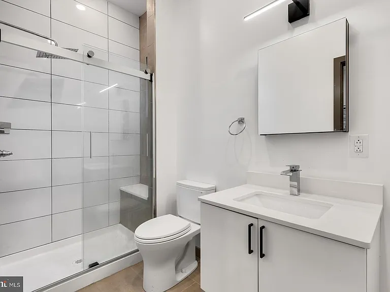 1935 E Hazzard St #304 — Photo 12