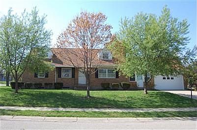 1st image of 90 Lakeview Dr