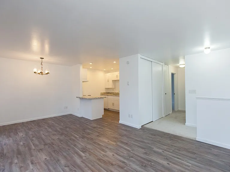 539 NE Ravenna Blvd #3 — Photo 5