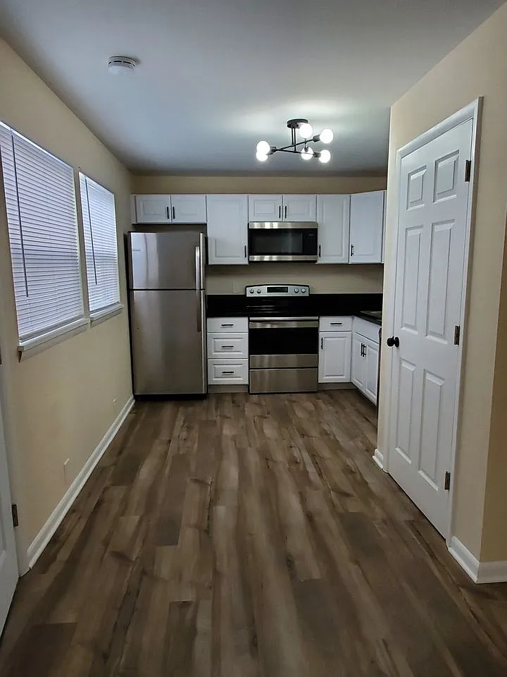 1 bed, 800 sqft, $1,010 — Photo 2