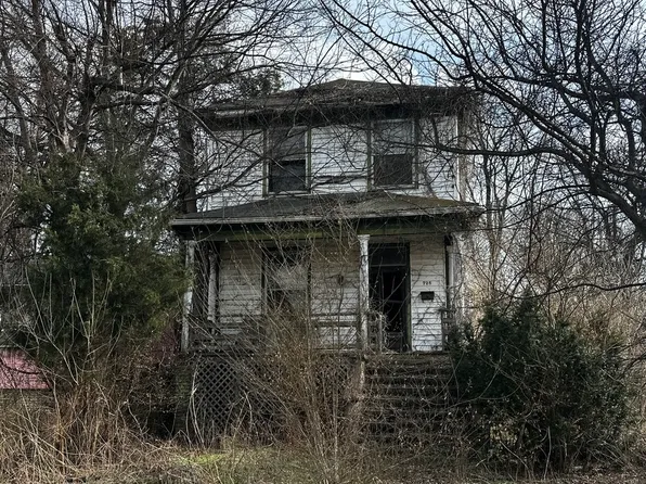 725 24th St, Cairo, IL 62914