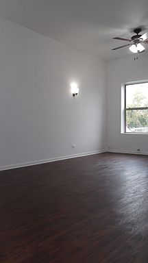 3rd image of 3045 W Cortland St APT 3R