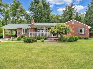 1028 Tremont Rd, Salem, VA 24153