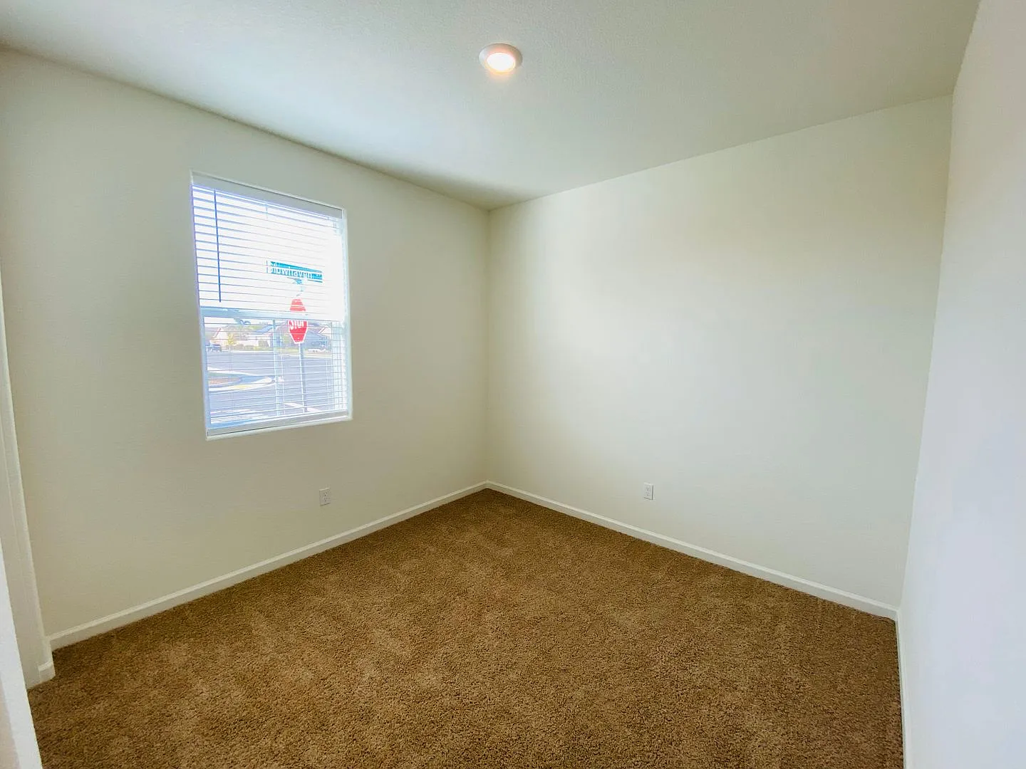 Newer Home in Linda — Photo 3