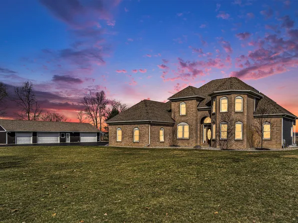 695 Miller Rd, Plainwell, MI 49080