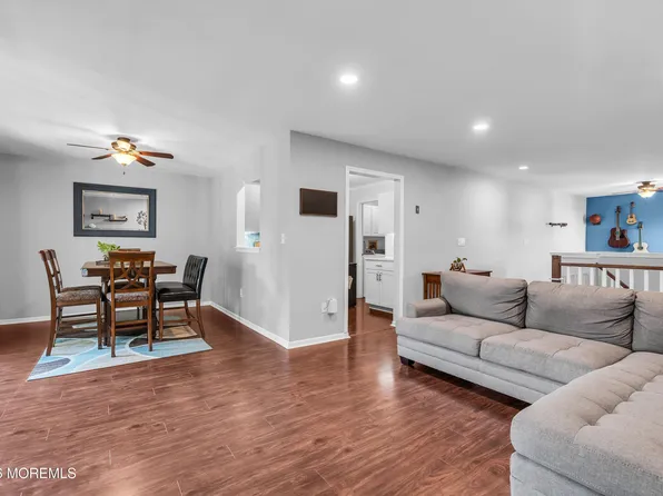118 Evergreen Court, Freehold, NJ 07728