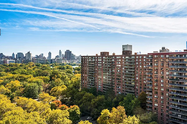 Rented by Compass | media 9