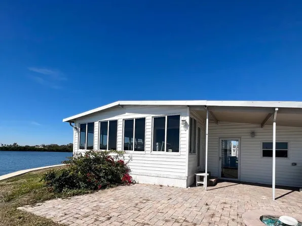 327 3rd Street Dr W Unit 11, Palmetto, FL 34221