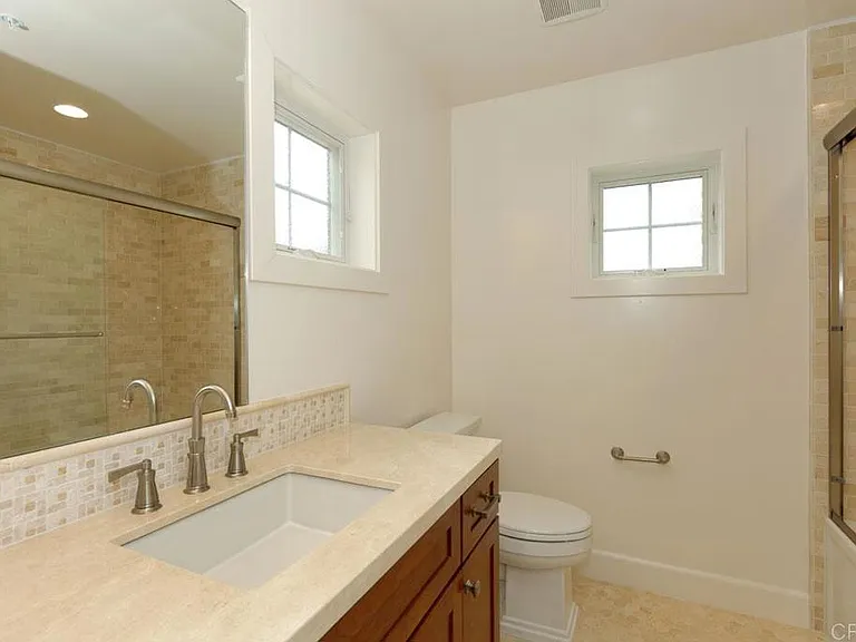 7720 Ivanhoe Ave — Photo 9